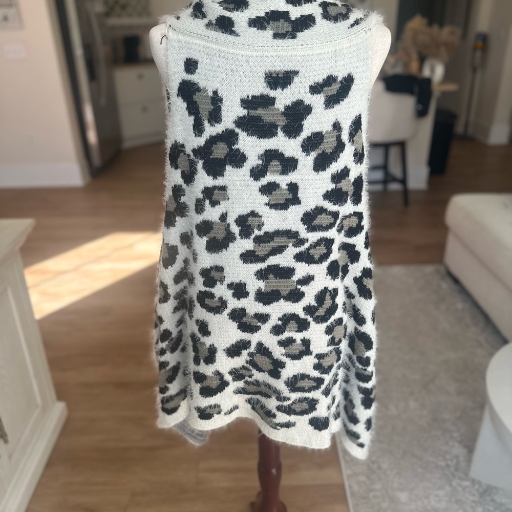 Leopard Print Open Front Cardigan - Picture 5 of 6